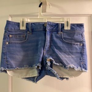 American Eagle - size 6 women’s jean shorts